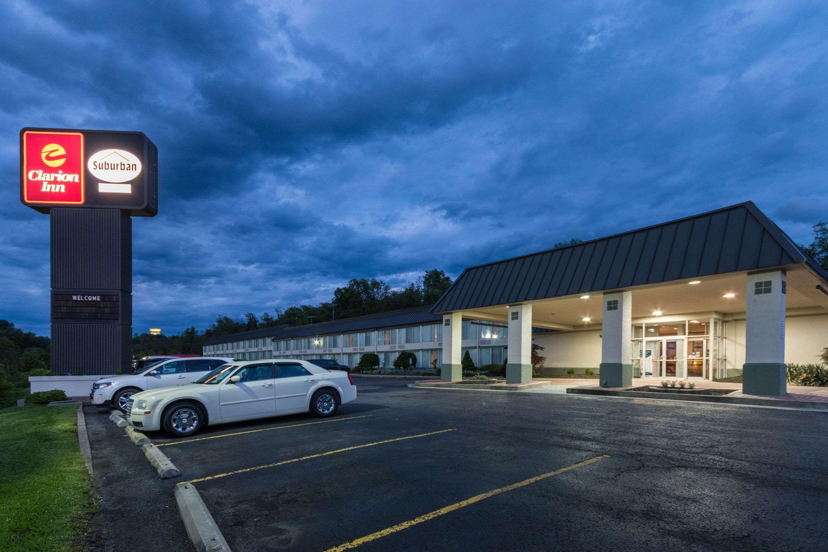 Suburban Extended Stay Hotel Fairmont Exterior foto